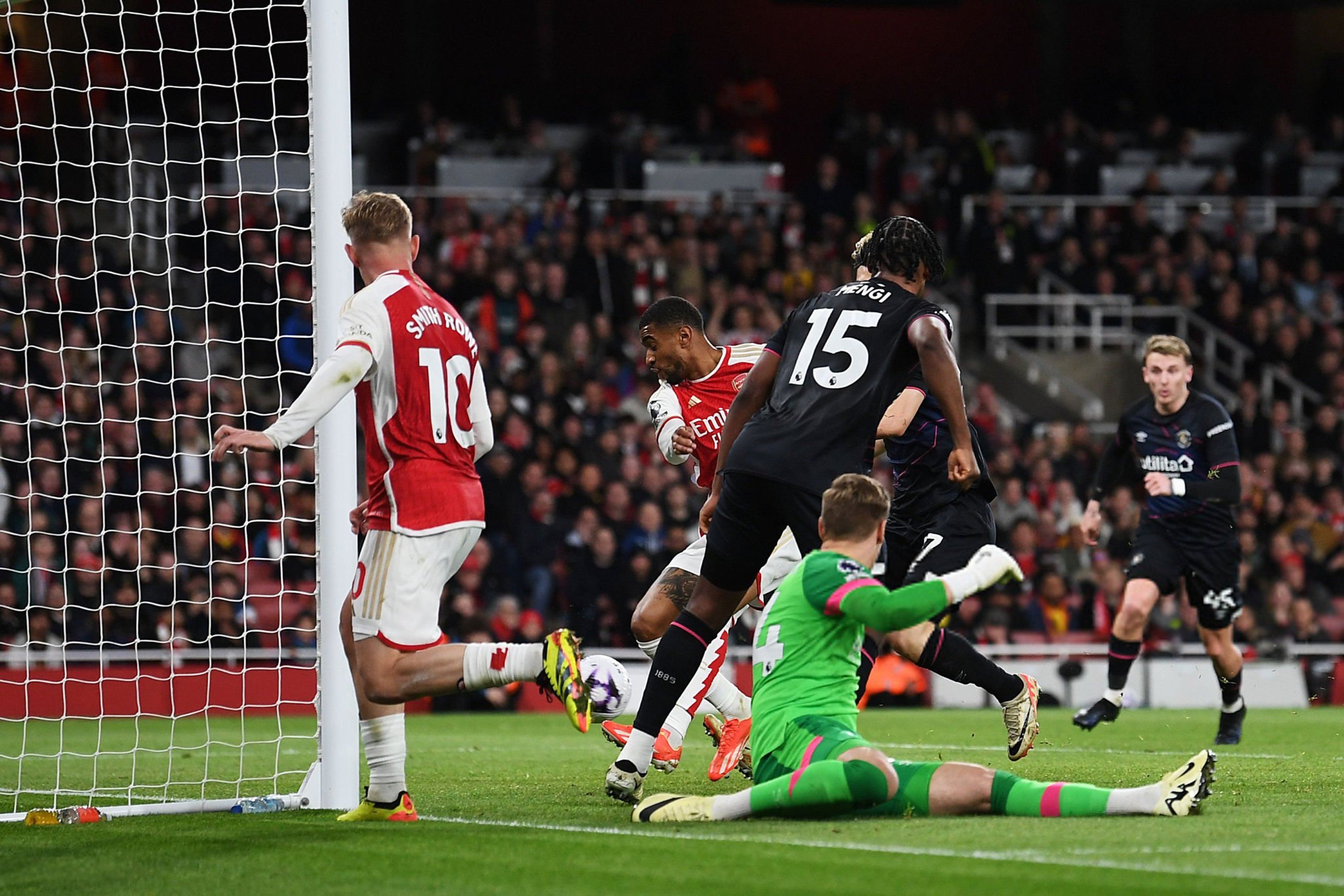 澳客官网入口-关于意外发生！热门球队意外输球，遭遇滑铁卢的信息